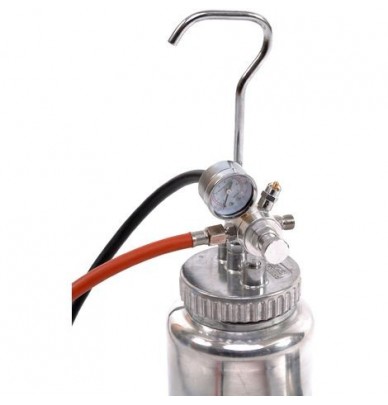 Spray-gun-and-complete-pressure-pot