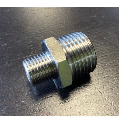 Adapter fitting for threads from 1/4" to 1/2"