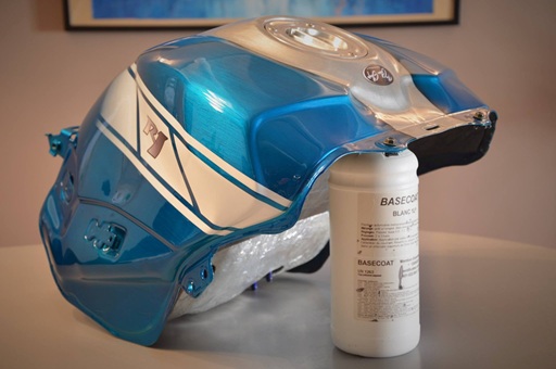 How to create a brushed metal effect in paint?